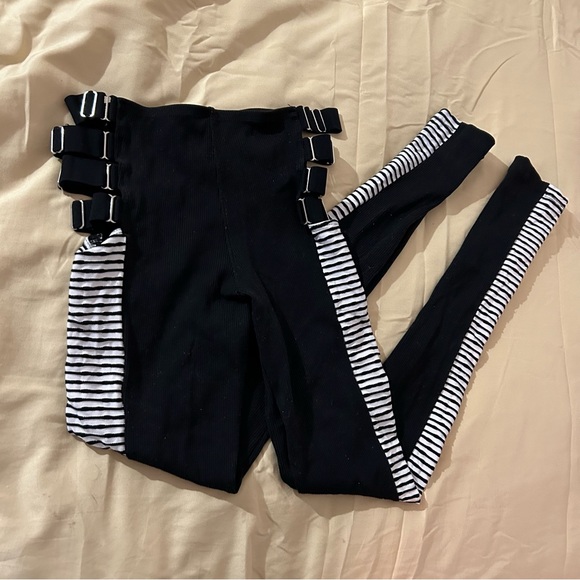 Blue Life Fit x Revolve Suspender Leggings, Small - Picture 4 of 6